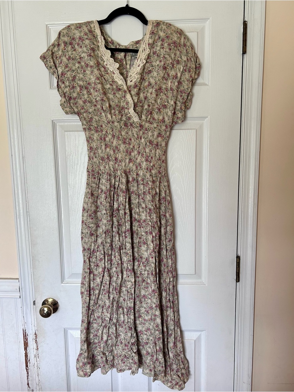 Vintage All That Jazz Floral Cottagecore Midi Dress Sage Green Button Back Lace